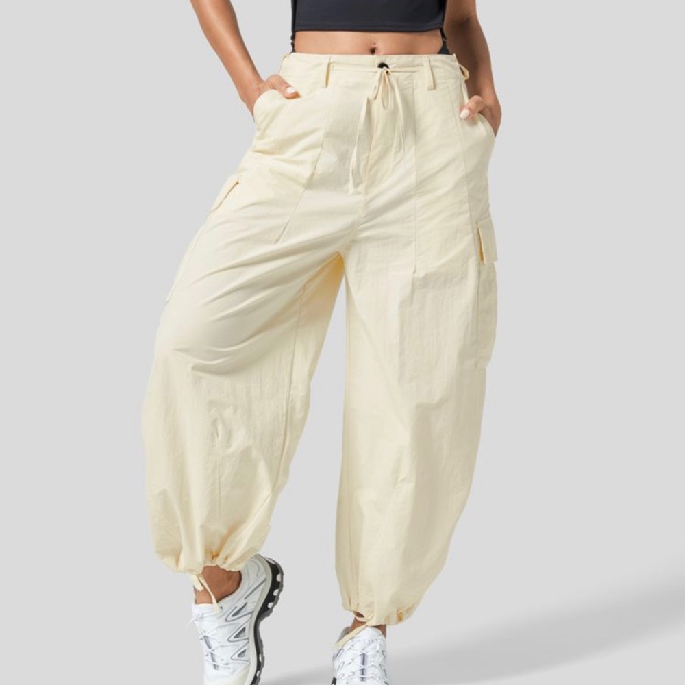 NWT Halara Drawstring Button Zipper Multiple Pockets Casual Cargo Joggers